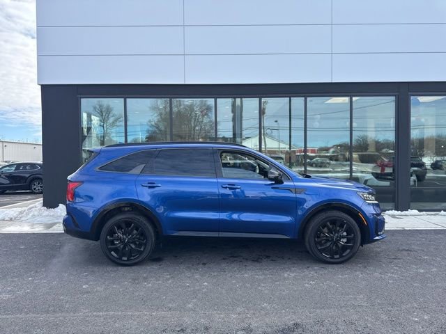 Used 2023 Kia Sorento SX image 2