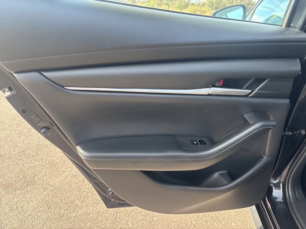 Used 2021 MAZDA MAZDA3 s FWD image 13