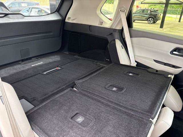 Certified 2025 Nissan Rogue SL AWD/4WD image 22