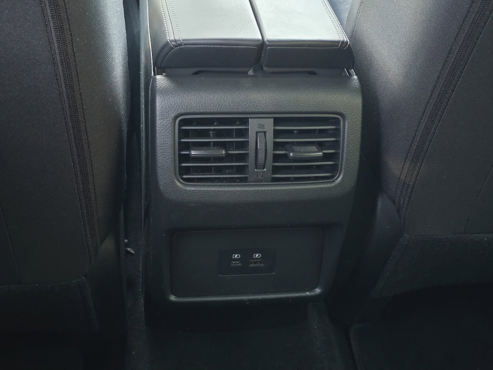 Used 2023 Nissan Rogue SV image 24