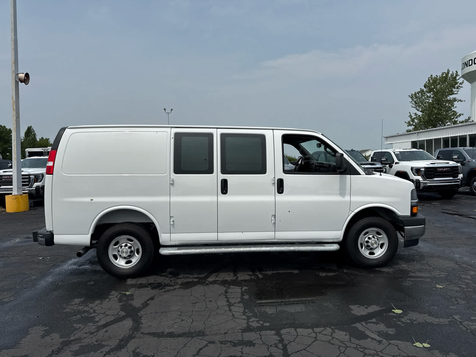Certified 2025 Chevrolet Express 2500 w/ Driver Convenience Package RWD image 6