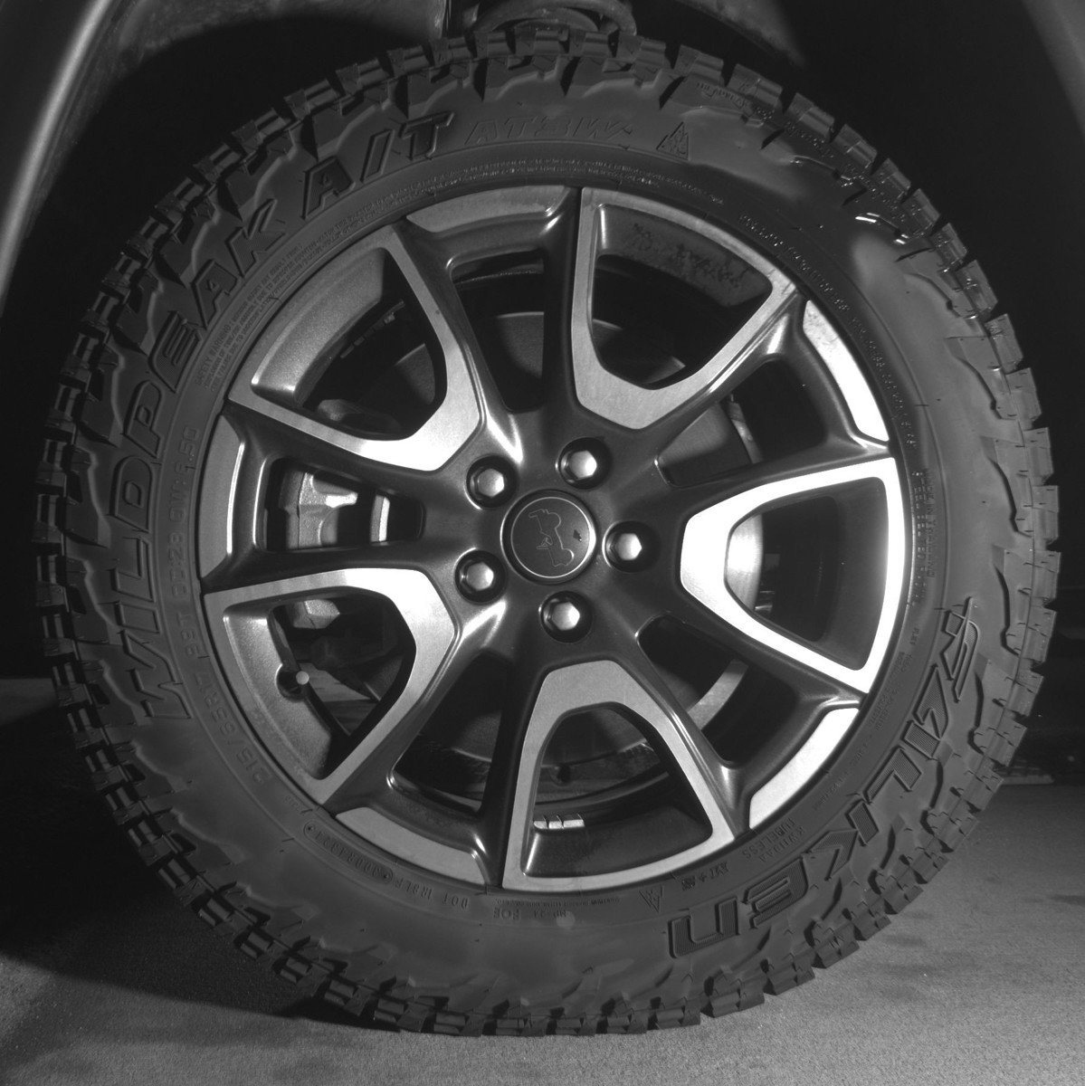 Used 2025 Jeep Compass Trailhawk image 12