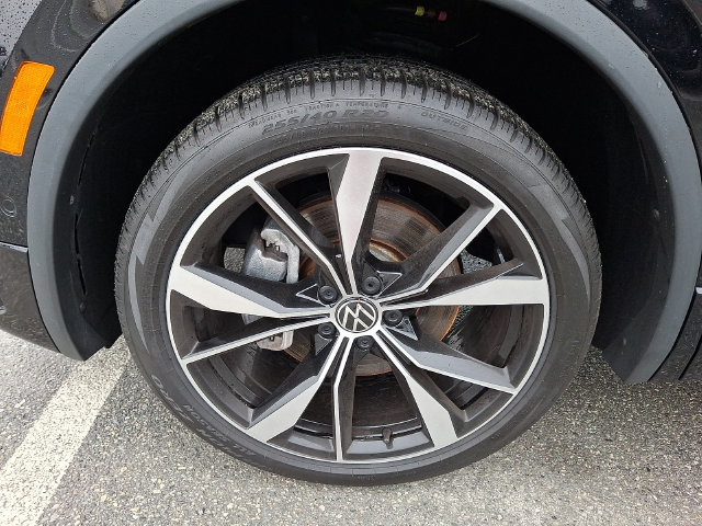 Used 2024 Volkswagen Tiguan SEL R-Line AWD/4WD image 36