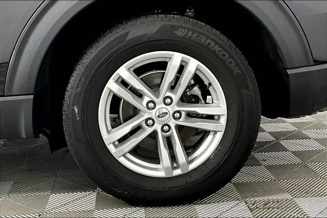 Used 2023 Ford Explorer XLT w/ Equipment Group 202A image 8