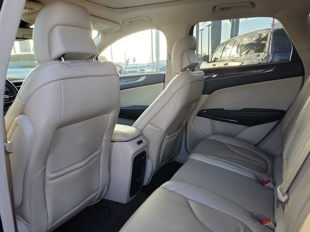 Used 2018 Lincoln MKC Reserve w/ Lincoln MKC Climate Package FWD image 16
