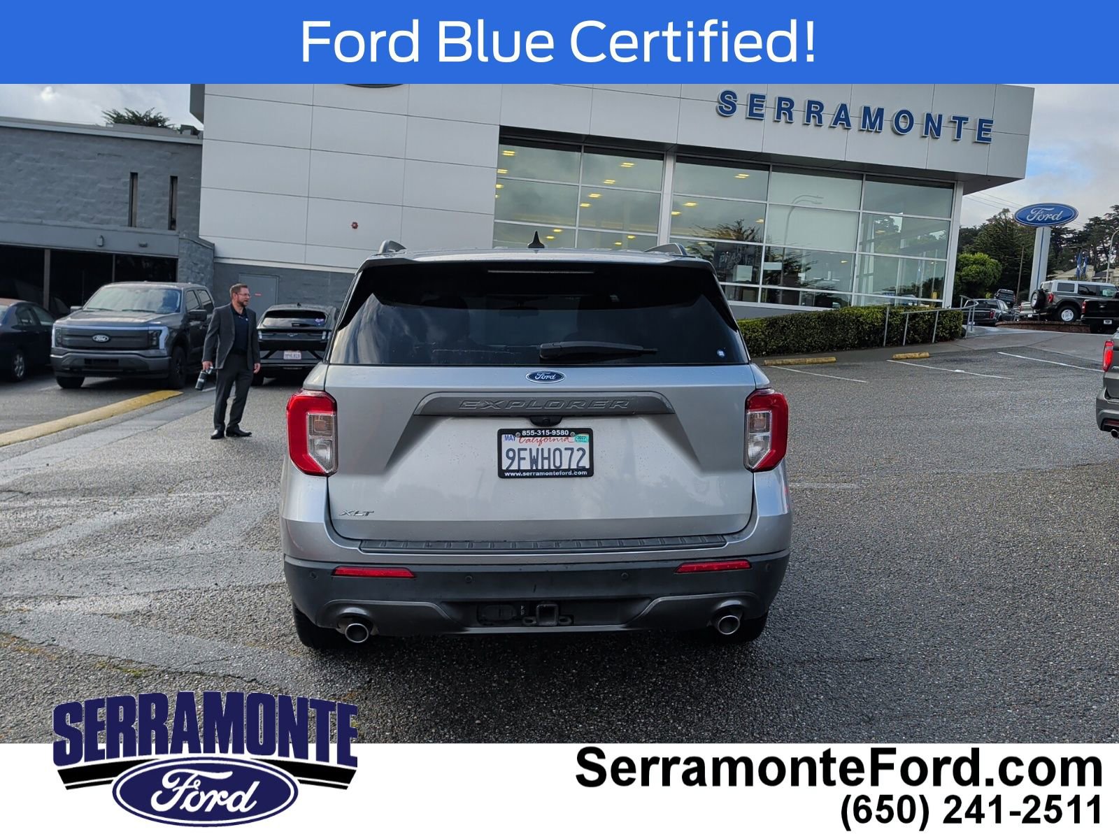 Used 2023 Ford Explorer XLT w/ Equipment Group 202A RWD image 8