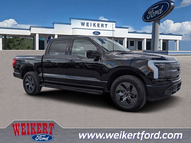 Used 2025 Ford F150 Lightning Lariat w/ Max Trailer Tow Package image 1