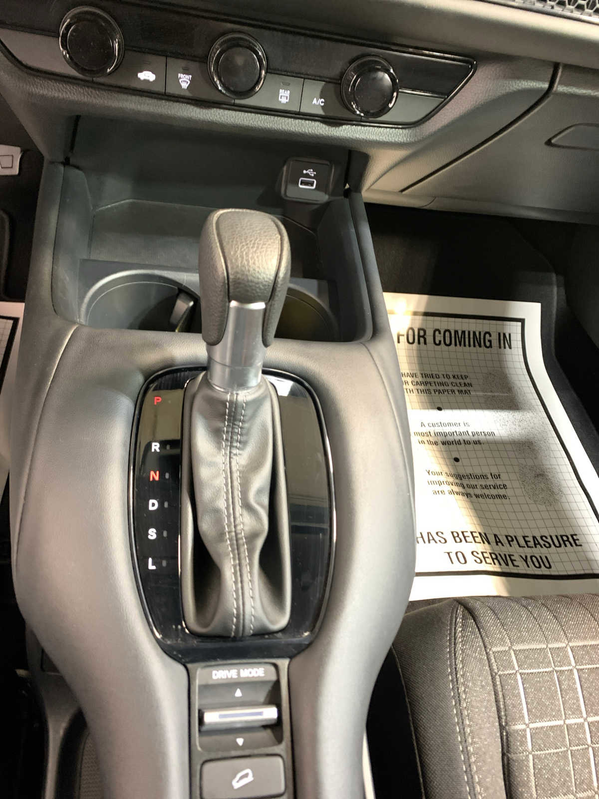 Used 2025 Honda HR-V LX image 6