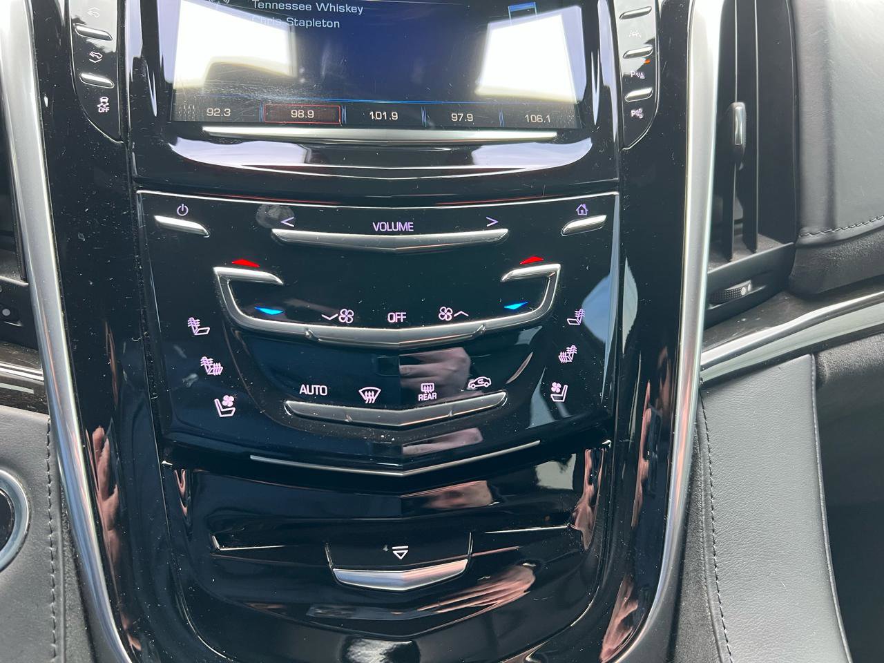 Used 2018 Cadillac Escalade Platinum image 62