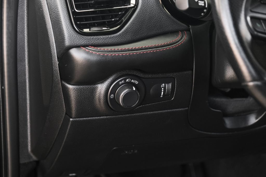 Used 2025 Dodge Durango R/T AWD/4WD image 31
