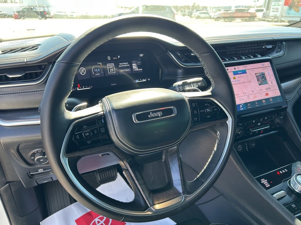 Used 2025 Jeep Grand Cherokee L Overland w/ Luxury Tech Group IV image 13