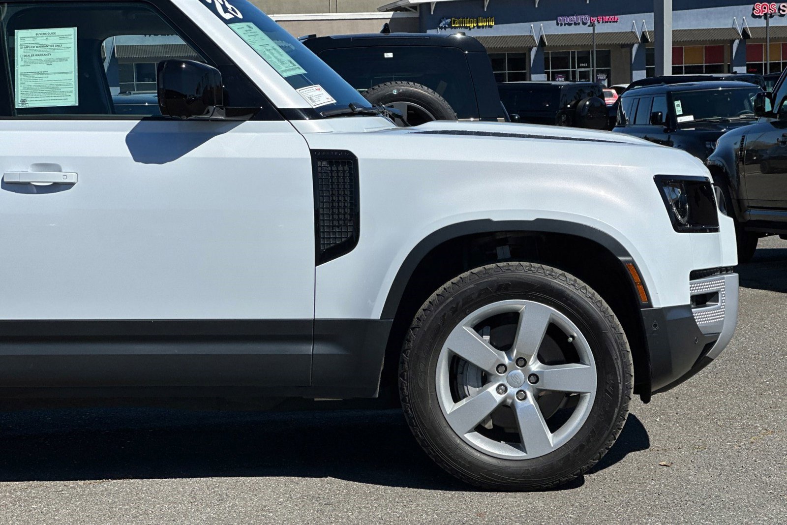 Certified 2023 Land Rover Defender 110 SE image 35