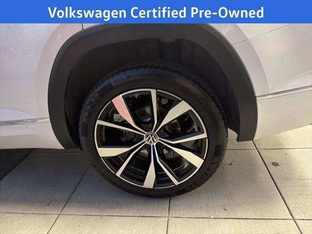 Used 2024 Volkswagen Atlas SEL Premium R-Line image 16