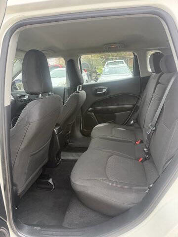 Used 2017 Jeep Compass Sport FWD image 10