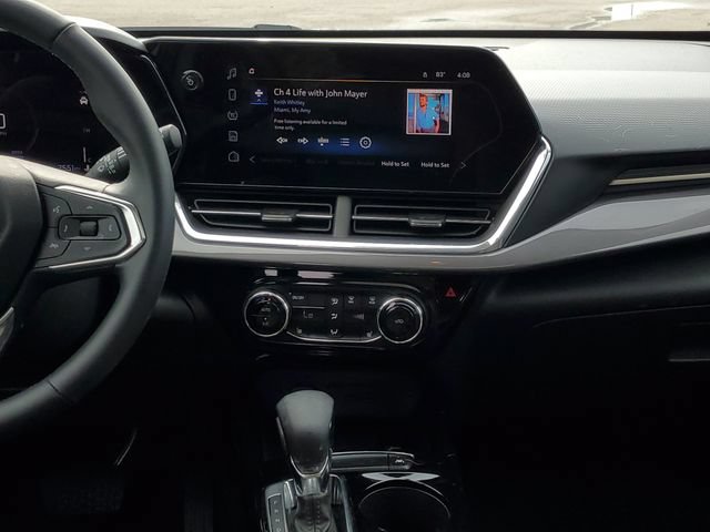 Used 2024 Chevrolet Trax ACTIV w/ Sunroof Package FWD image 25