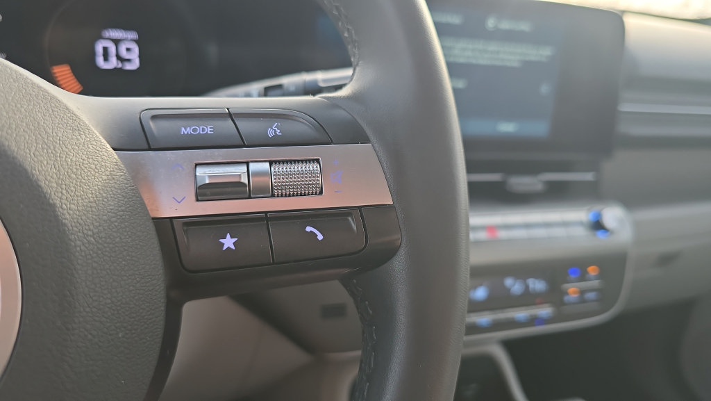 Certified 2024 Hyundai Kona SEL FWD image 24