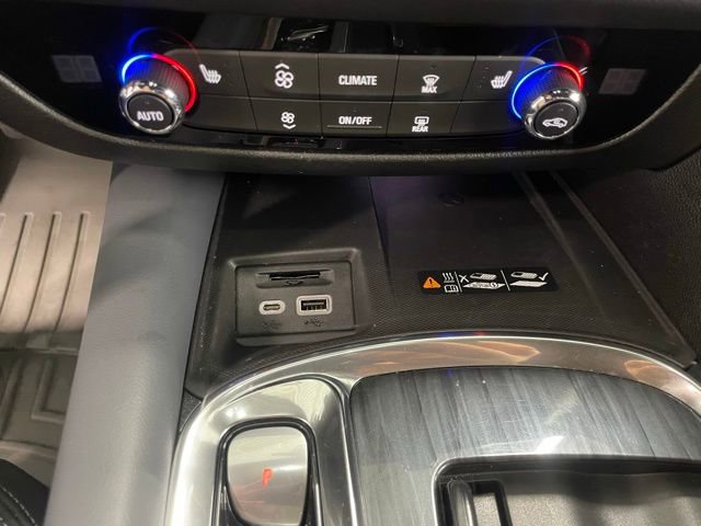 Used 2023 Buick Enclave Essence w/ LPO, Touring Package image 9