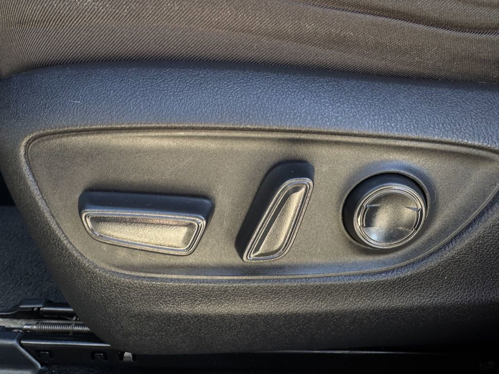 Used 2024 Toyota RAV4 XLE image 27