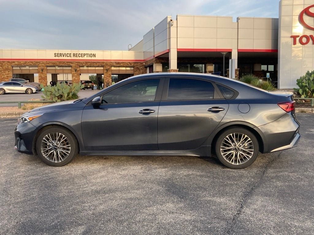 Used 2022 Kia Forte GT-Line w/ GT-Line Premium Package FWD image 7