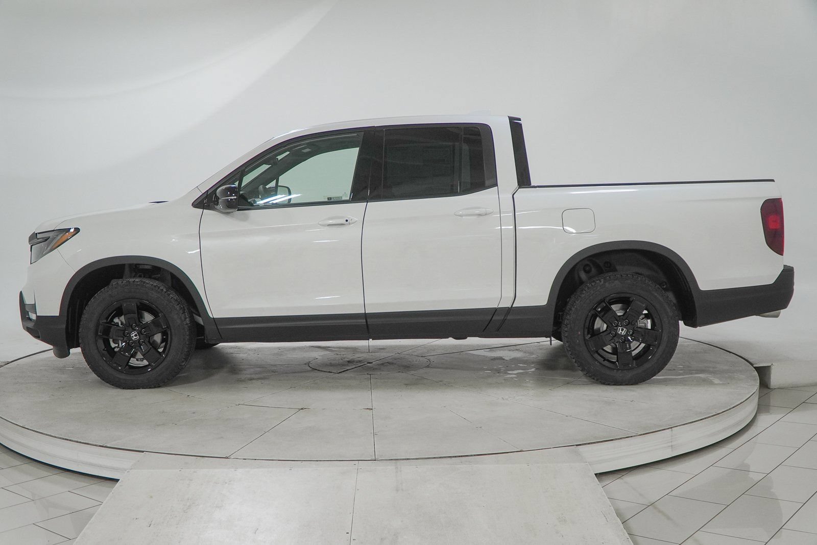 New 2026 Honda Ridgeline Black Edition image 5