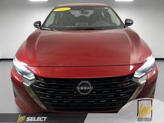 Used 2024 Nissan Sentra SR w/ Lighting Package FWD image 6