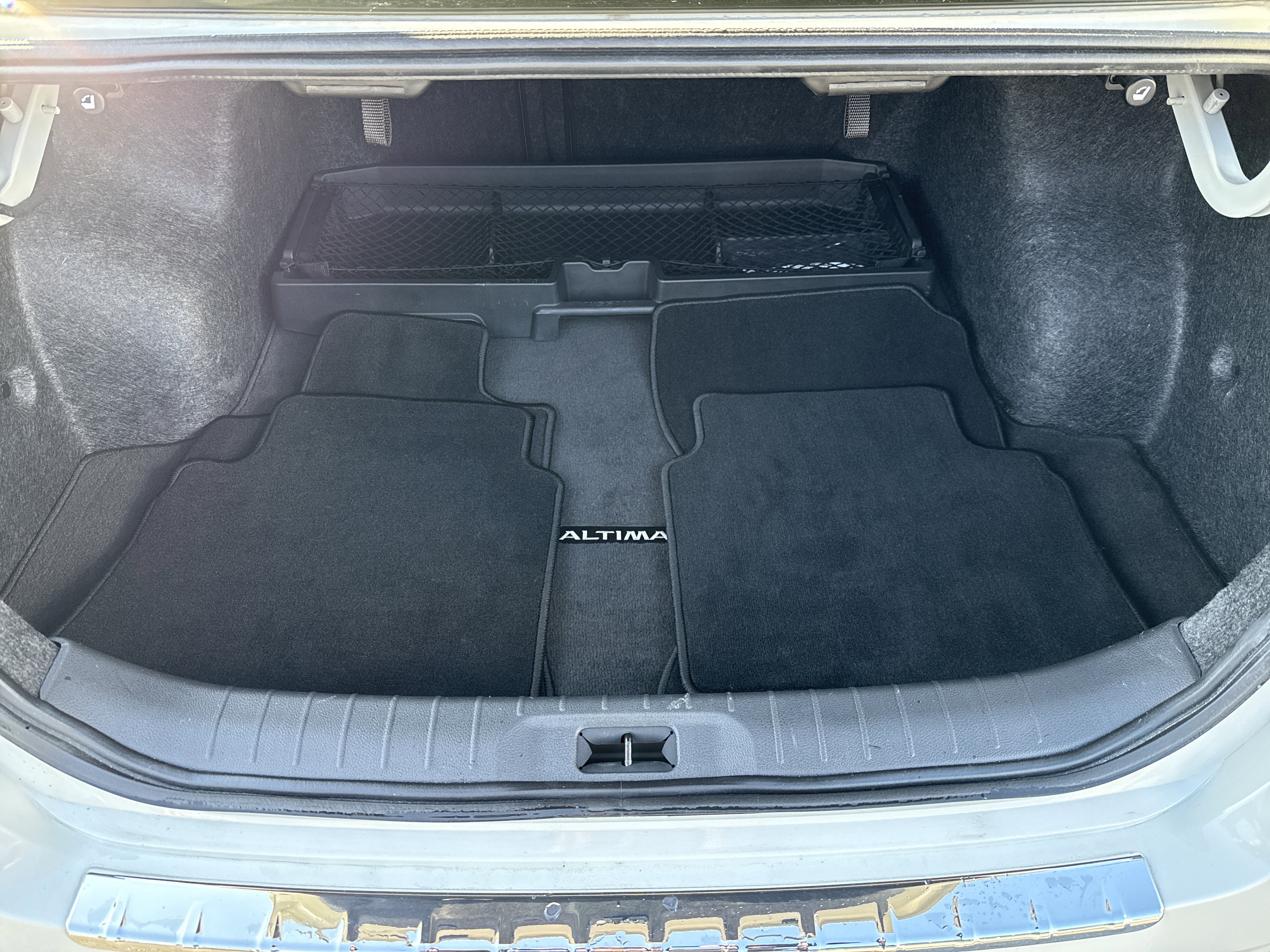 Used 2023 Nissan Altima 2.5 SV AWD/4WD image 5