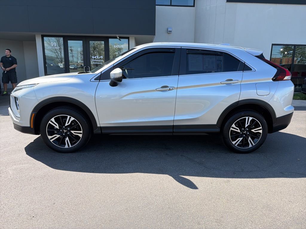 Used 2023 Mitsubishi Eclipse Cross SEL image 2