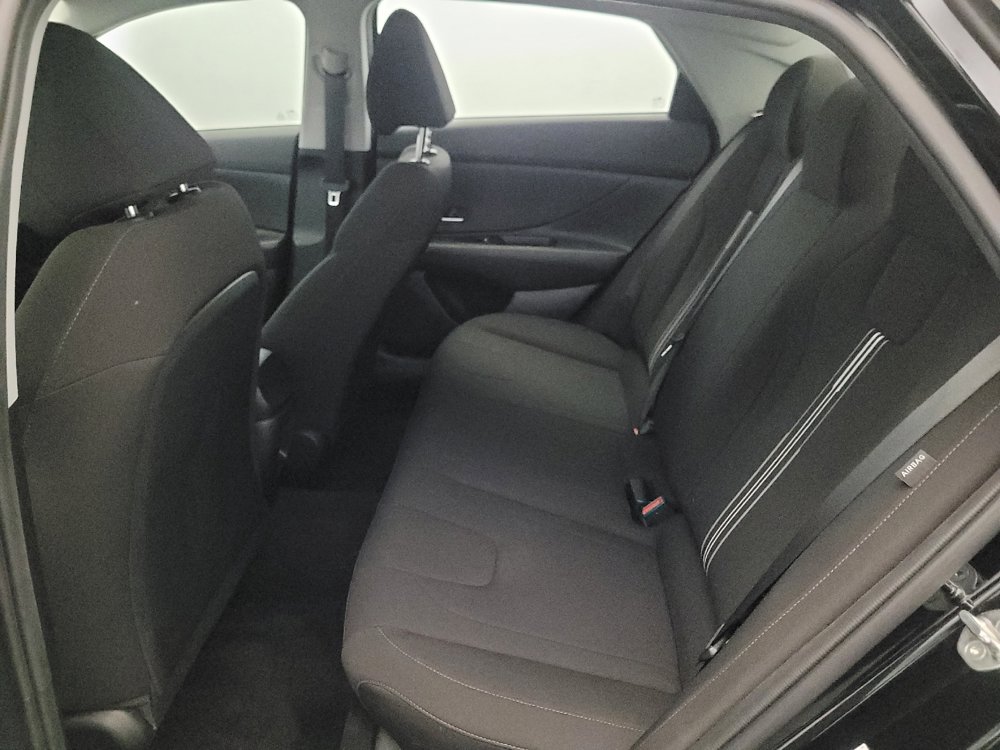 Used 2024 Hyundai Elantra SEL FWD image 18