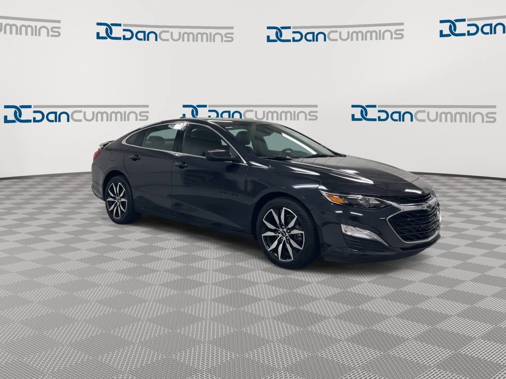 Used 2022 Chevrolet Malibu RS FWD image 2