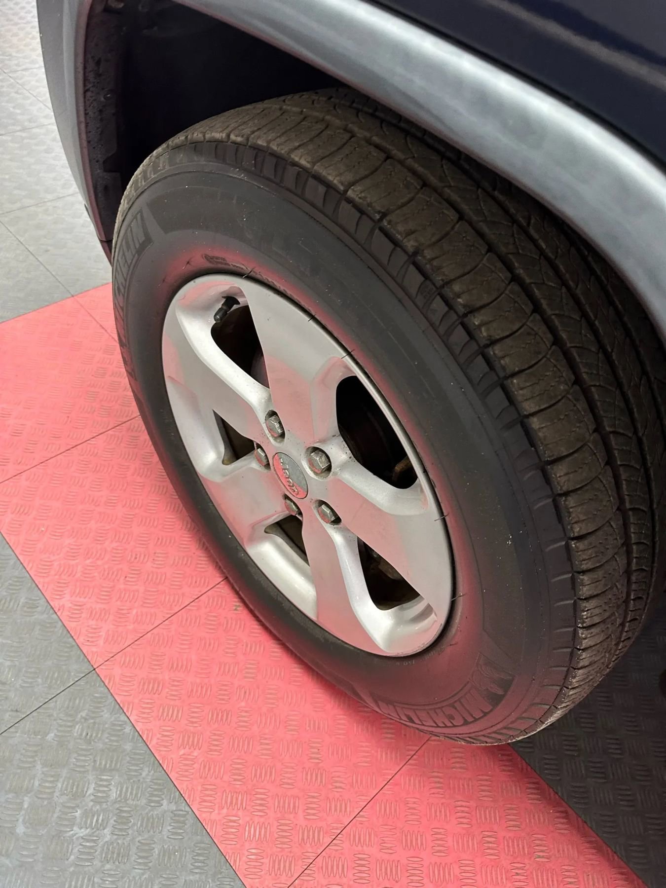 Used 2012 Jeep Grand Cherokee Laredo image 32