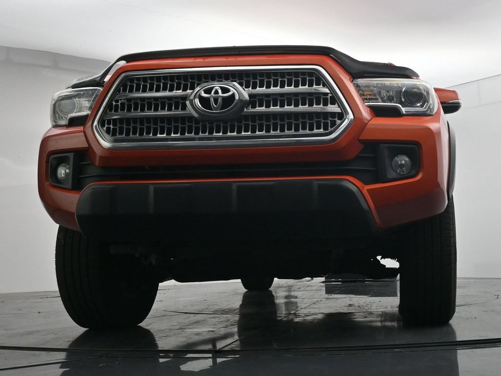 Used 2016 Toyota Tacoma TRD Off-Road w/ Towing Package AWD/4WD image 19