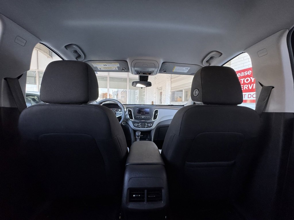 Used 2023 Chevrolet Equinox LT w/ Driver Convenience Package image 16