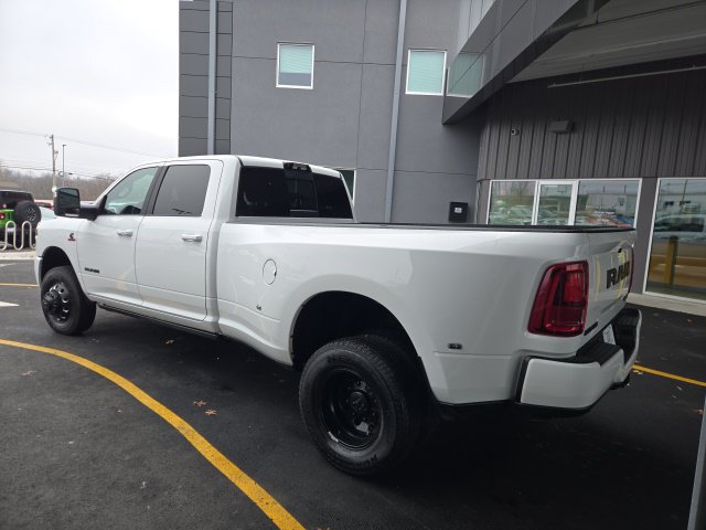 New 2026 RAM 3500 Laramie AWD/4WD image 5