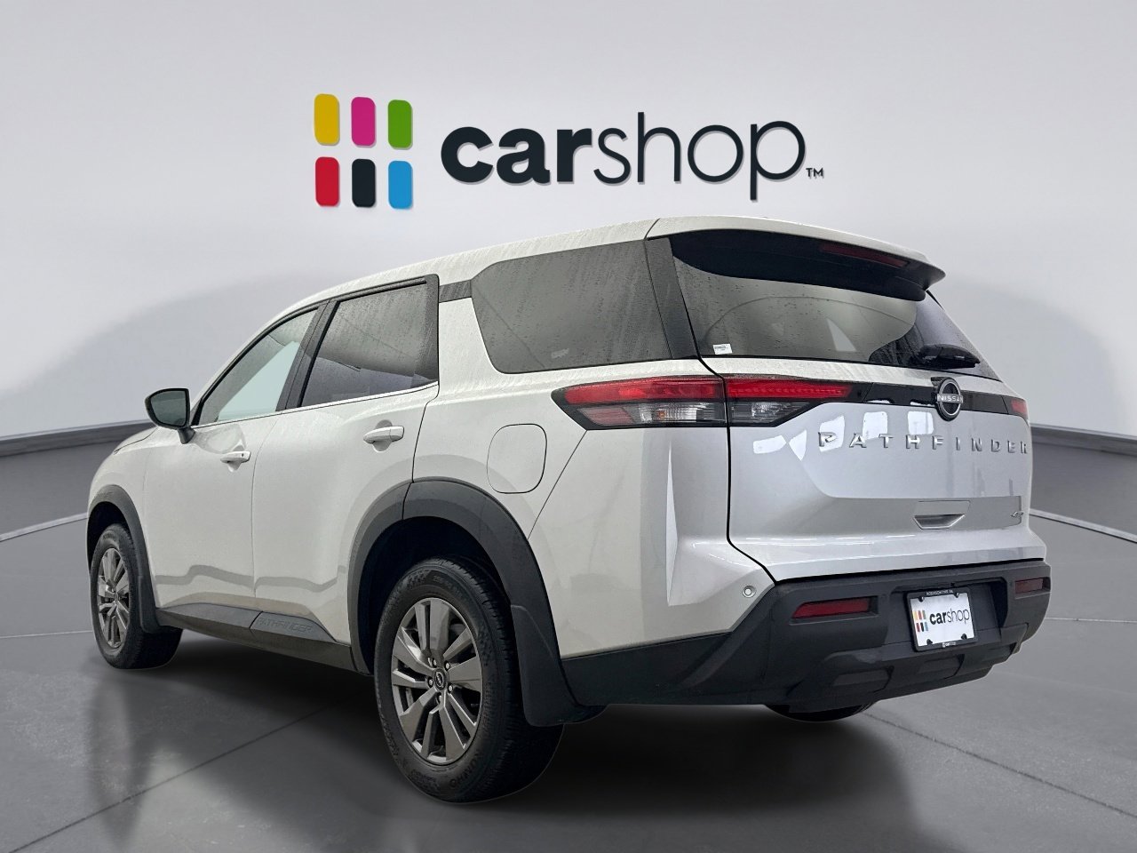 Used 2024 Nissan Pathfinder S image 3