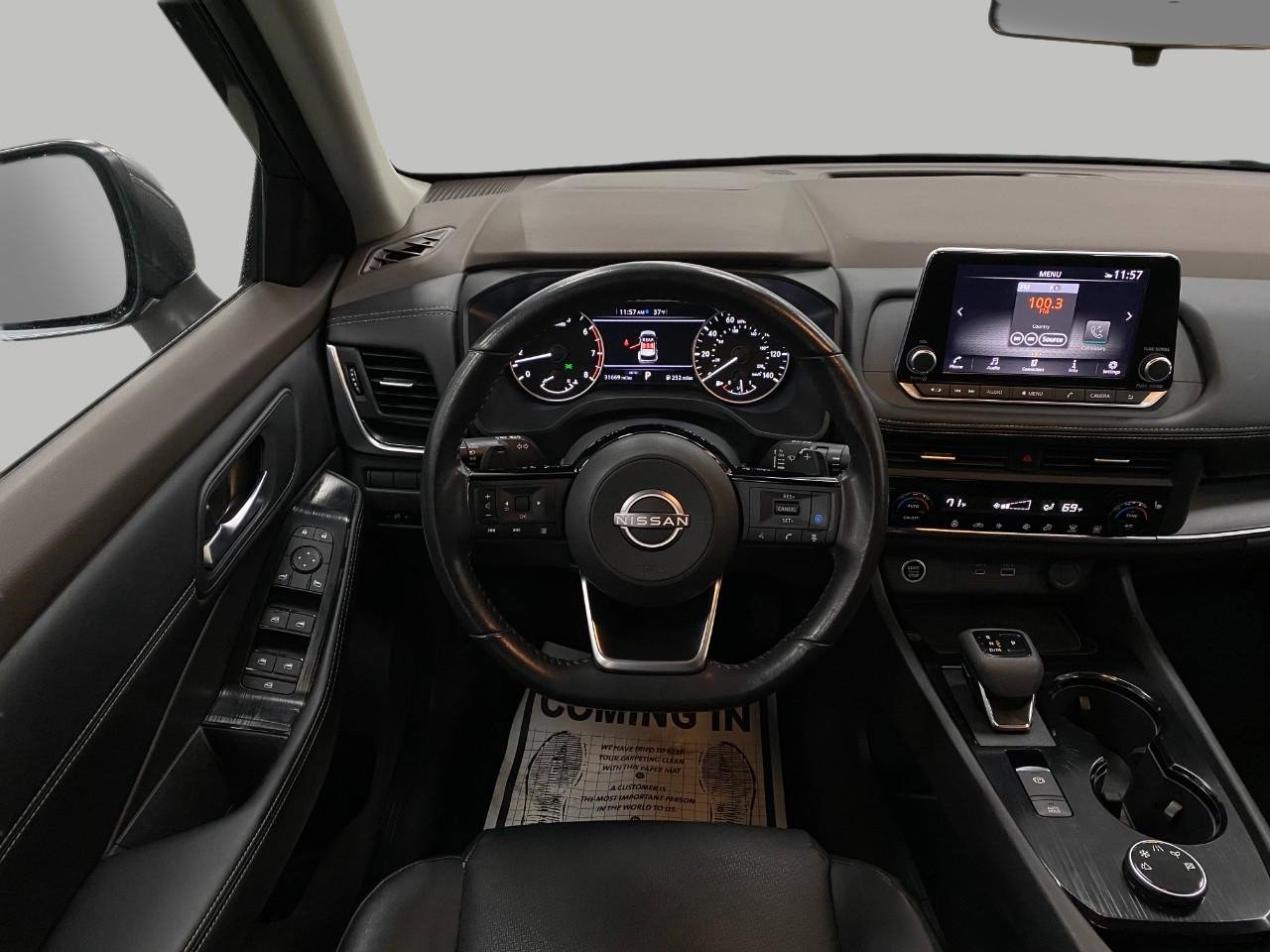 Used 2023 Nissan Rogue SV w/ SV Premium B Package image 14