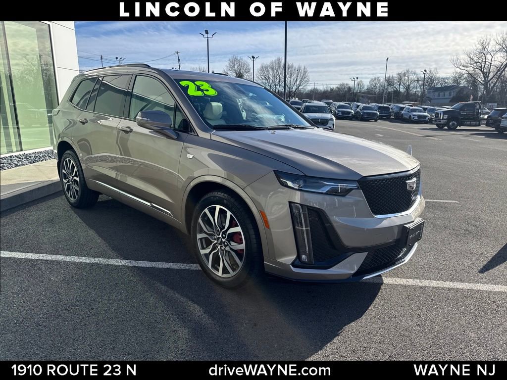 Used 2023 Cadillac XT6 Sport image 9