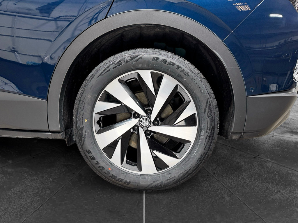 Used 2023 Volkswagen ID.4 Pro AWD/4WD image 32