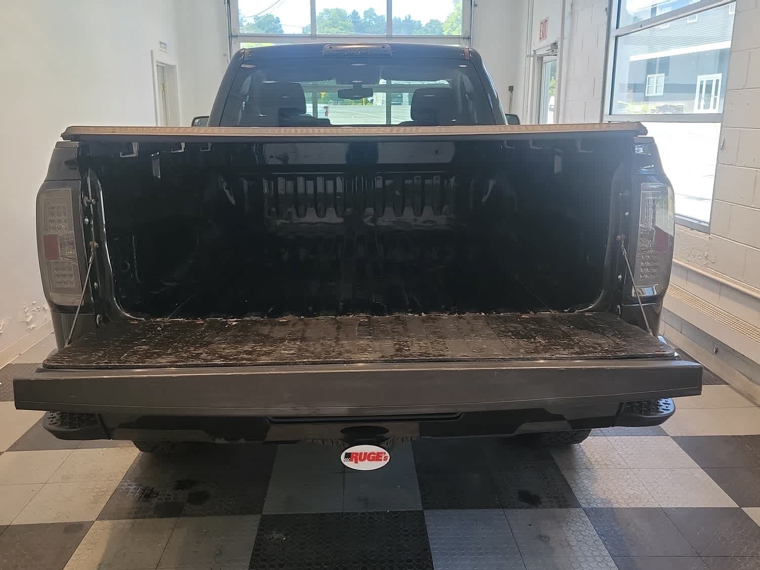 Used 2018 Chevrolet Silverado 1500 LT w/ LT Convenience Package AWD/4WD image 10