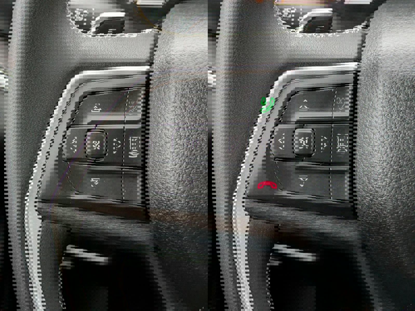 Used 2023 Jeep Grand Cherokee Limited image 27