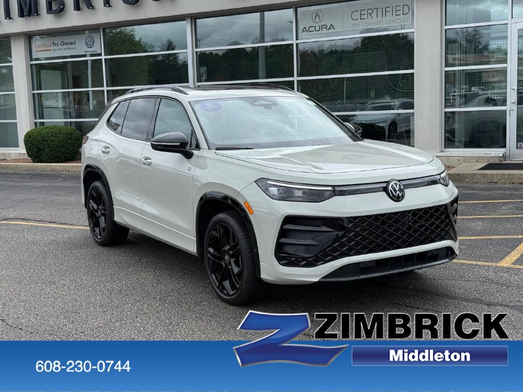 Used 2025 Volkswagen Tiguan SE R-Line
