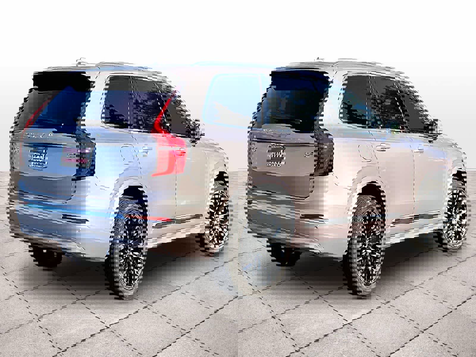 New 2026 Volvo XC90 B5 Plus w/ Protection Package image 4