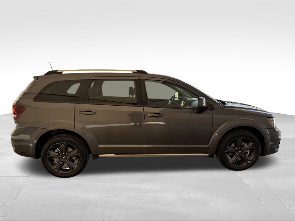 Used 2019 Dodge Journey Crossroad w/ Driver Convenience Group FWD image 5