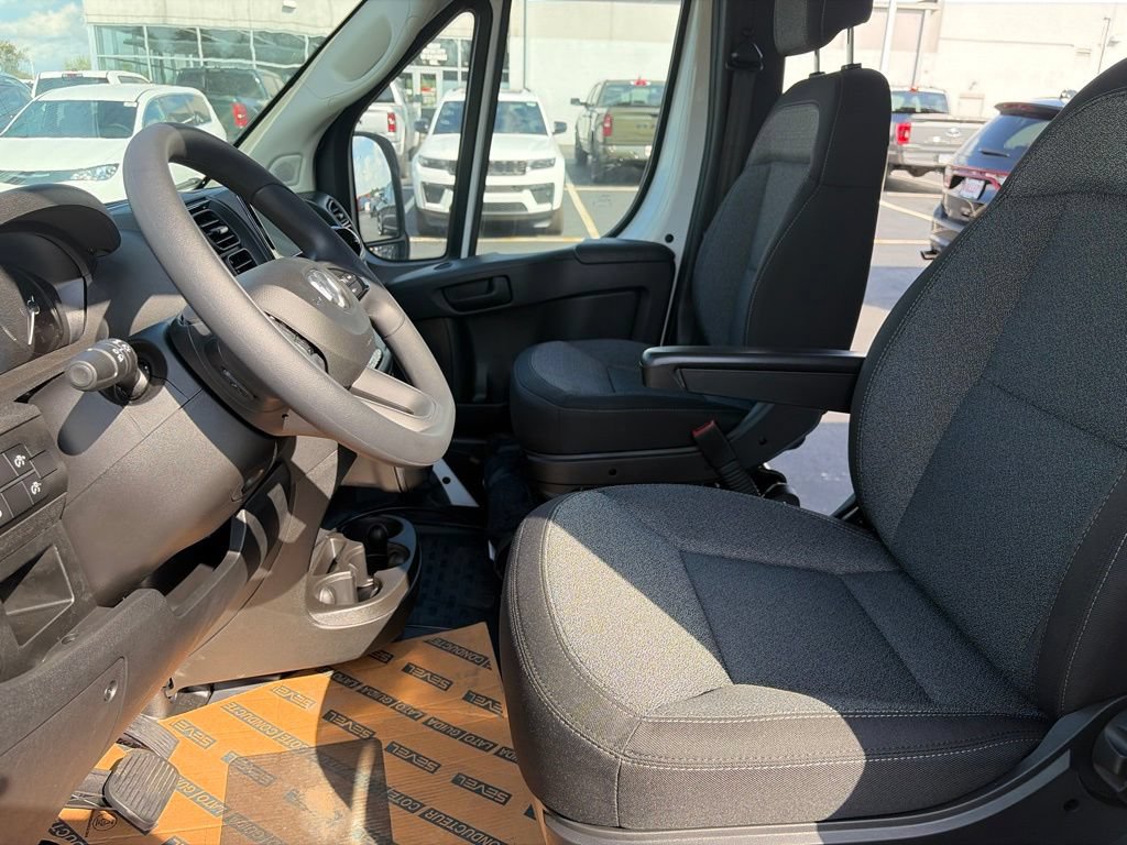 New 2026 RAM ProMaster 2500 w/ Convenience Group FWD image 21