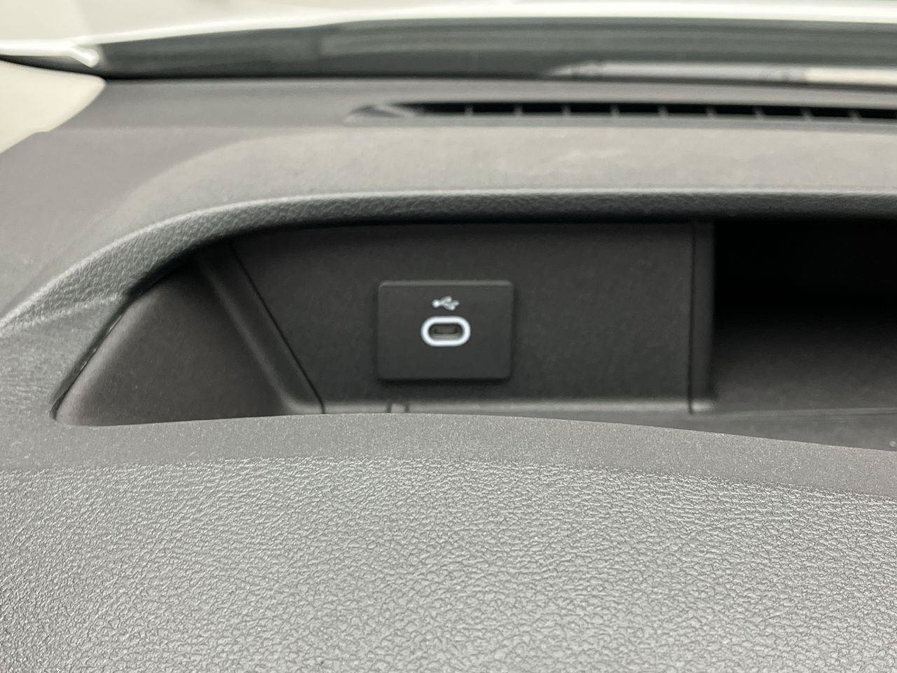New 2026 Ford Transit 250 148 Medium Roof RWD image 19