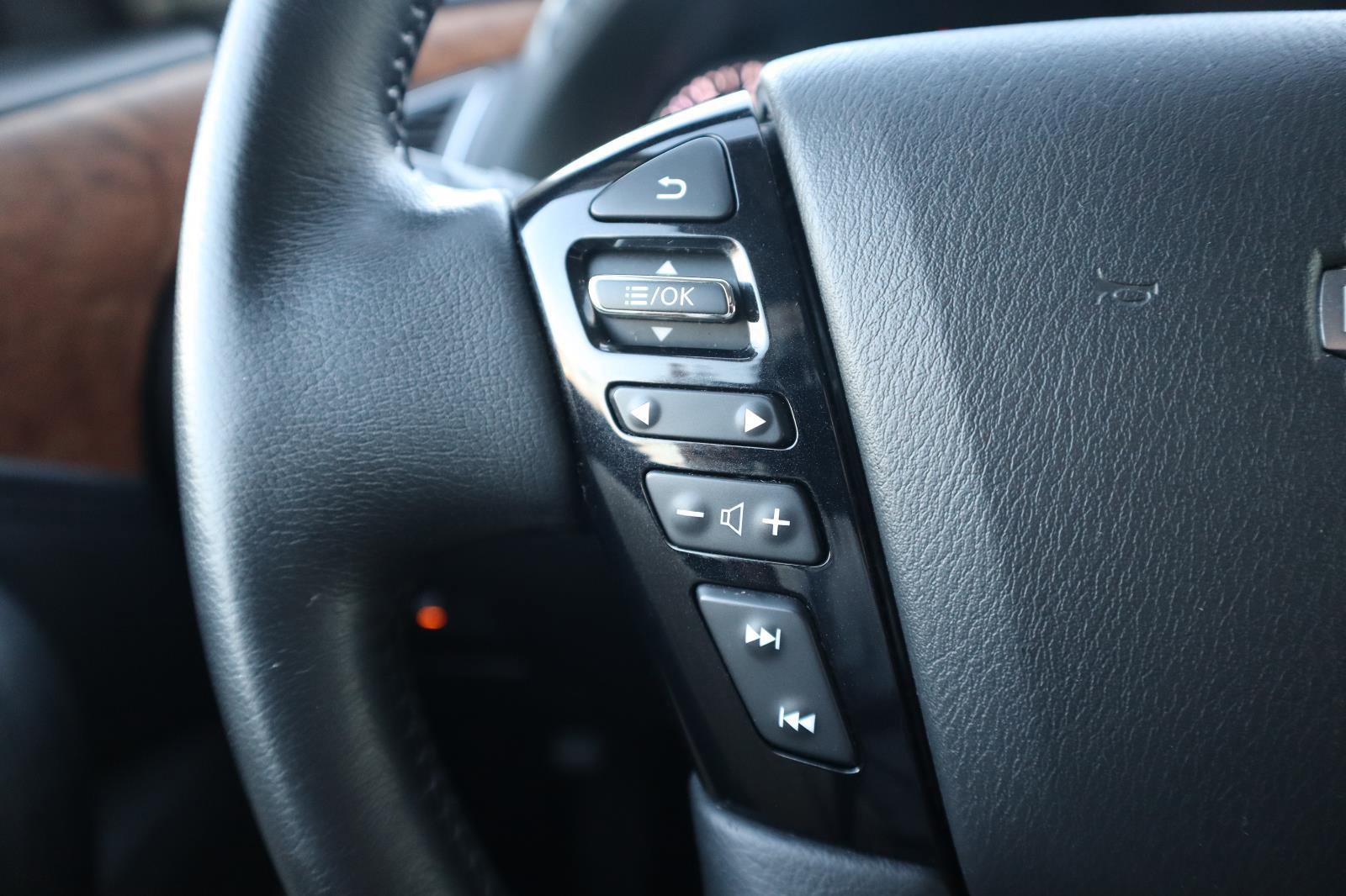 Used 2022 Nissan Armada SL image 25