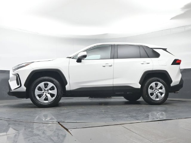 Certified 2025 Toyota RAV4 LE AWD/4WD image 27