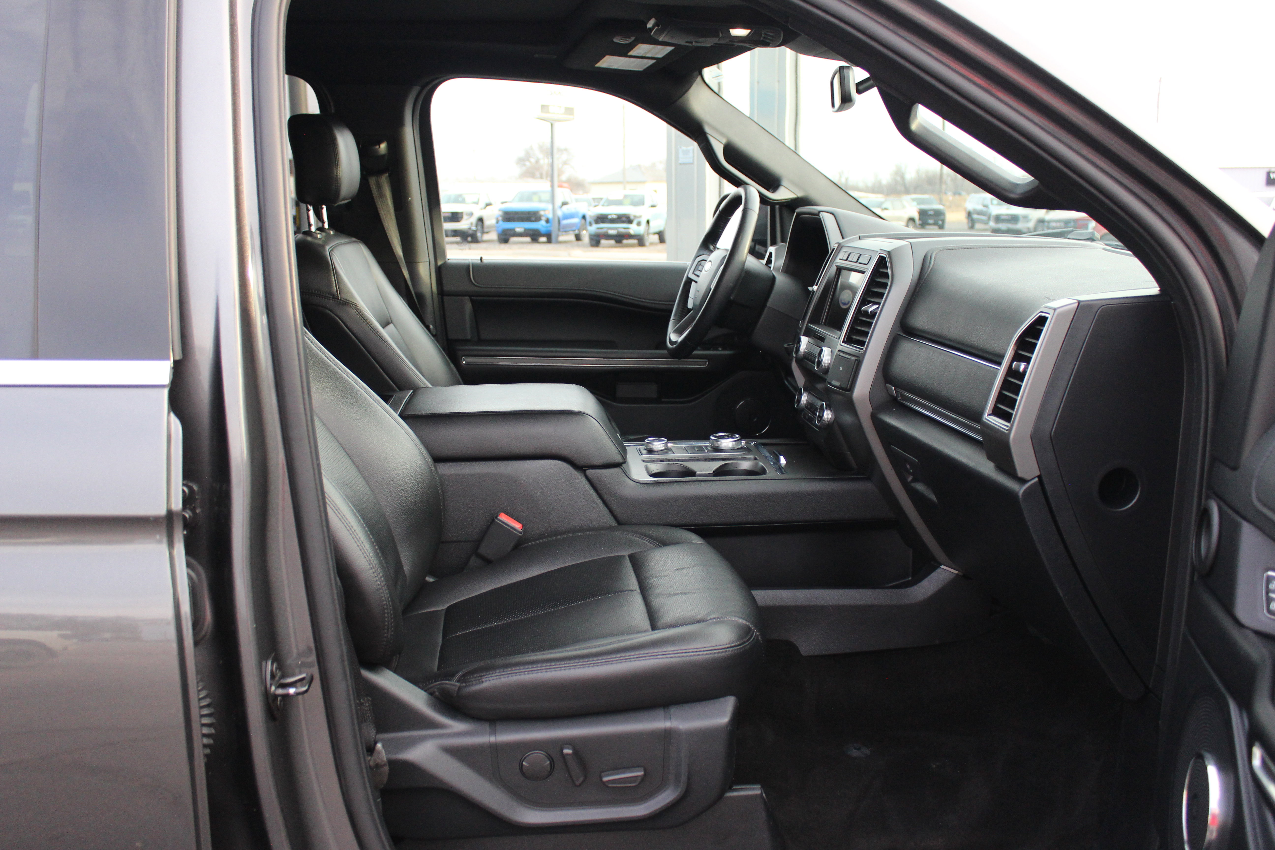 Used 2020 Ford Expedition XLT w/ Equipment Group 202A image 15