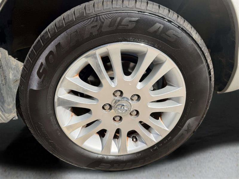 Used 2007 Toyota Sienna XLE AWD/4WD image 17