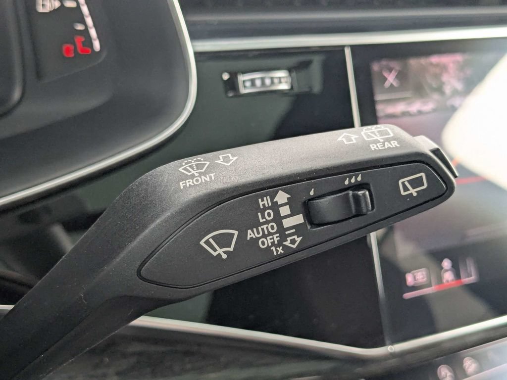 Used 2023 Audi Q7 3.0T Prestige AWD/4WD image 38