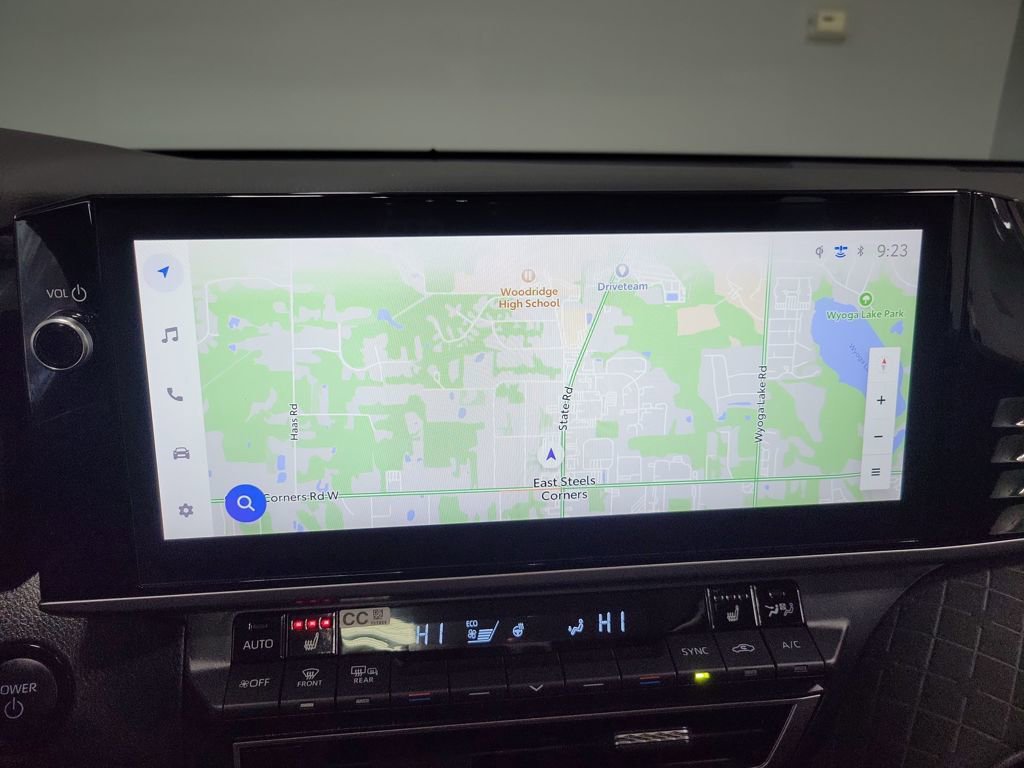 Used 2025 Toyota Camry XLE image 15